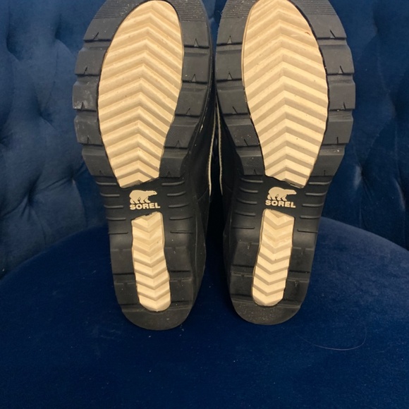 Sorel women’s size 9 black on black waterproof snow boots - Picture 3 of 3